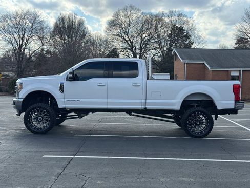 Used 2018 Ford F350 Lariat w/ Camper Package AWD/4WD image 2