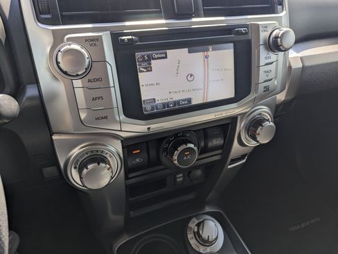Used 2016 Toyota 4Runner SR5 AWD/4WD image 13