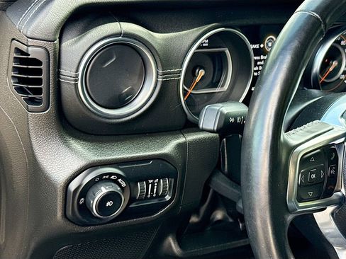 Used 2022 Jeep Wrangler Unlimited Sahara w/ Cold Weather Group image 11