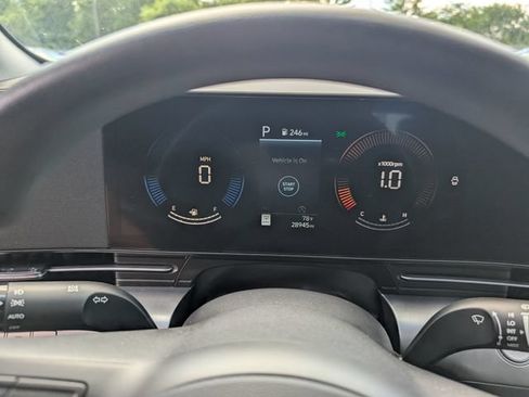 Certified 2025 Hyundai Kona SE AWD/4WD image 19