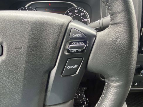 Used 2024 Nissan Frontier SL image 23