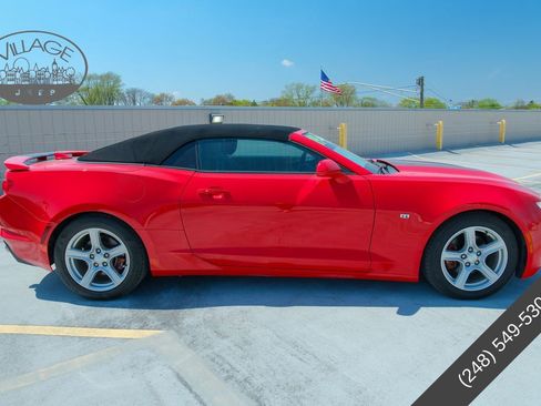 Used 2019 Chevrolet Camaro LT RWD image 2