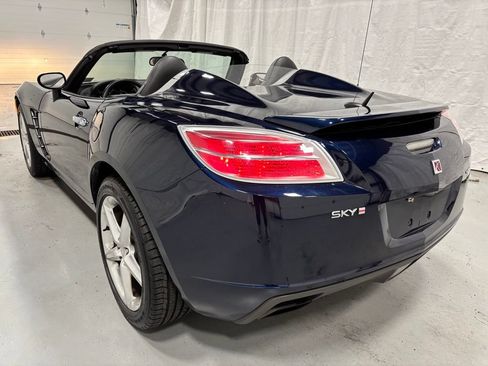 Used 2007 Saturn Sky Red Line RWD image 5