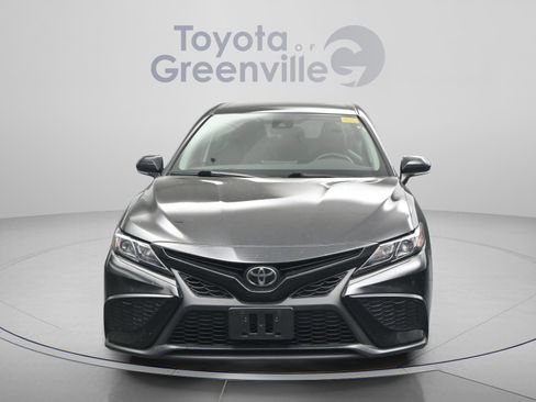 Used 2024 Toyota Camry SE image 21