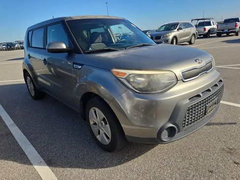 Used 2015 Kia Soul FWD image 5