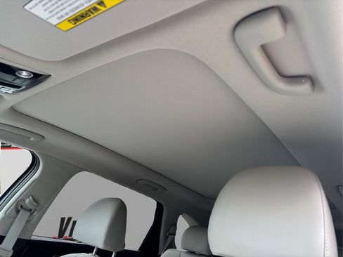 Certified 2025 Kia Sorento S w/ Panoramic Sunroof Package image 12
