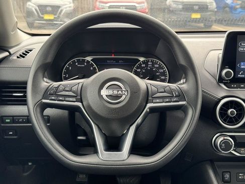 Used 2025 Nissan Sentra SV FWD image 11