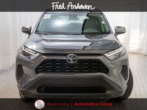 Used 2025 Toyota RAV4 LE AWD/4WD image 2