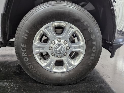 Used 2024 RAM 2500 Big Horn w/ Safety Group image 6