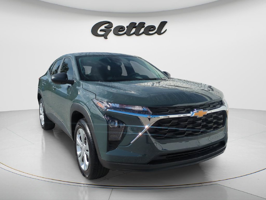 Used 2026 Chevrolet Trax LS w/ Driver Confidence Package FWD image 3