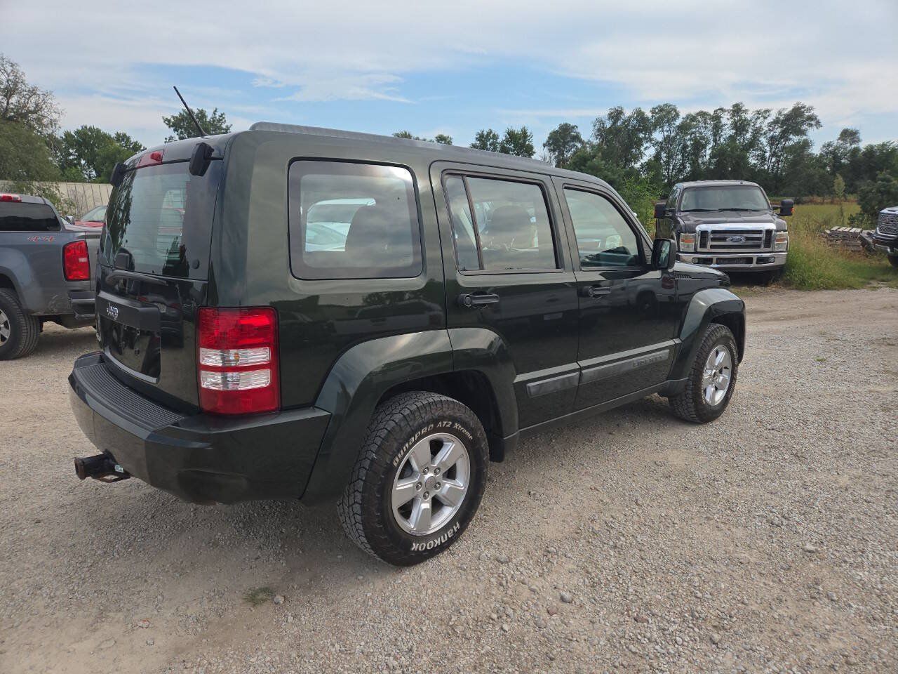 Used 2011 Jeep Liberty Sport AWD/4WD image 3