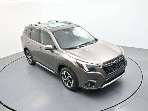 Used 2024 Subaru Forester Touring w/ POP Package 3 AWD/4WD image 24