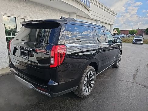 New 2026 Ford Expedition Platinum w/ Driver's Package AWD/4WD image 4