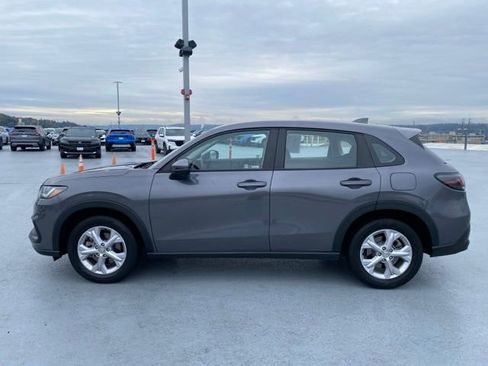 Certified 2023 Honda HR-V LX image 9