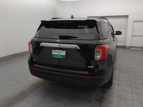 Used 2020 Ford Explorer XLT image 7