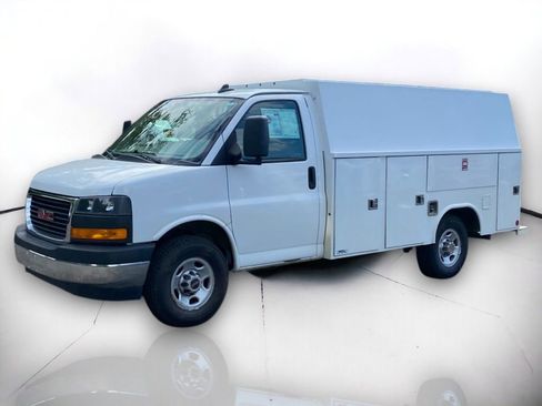 Used 2022 GMC Savana 3500 Work Van w/ Power Convenience Package image 2