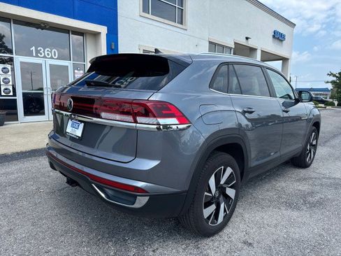 Used 2025 Volkswagen Atlas Cross Sport SE FWD image 15