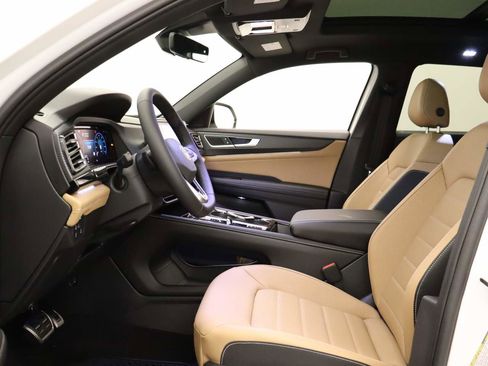 New 2026 Volkswagen Atlas Cross Sport SEL R-Line image 14