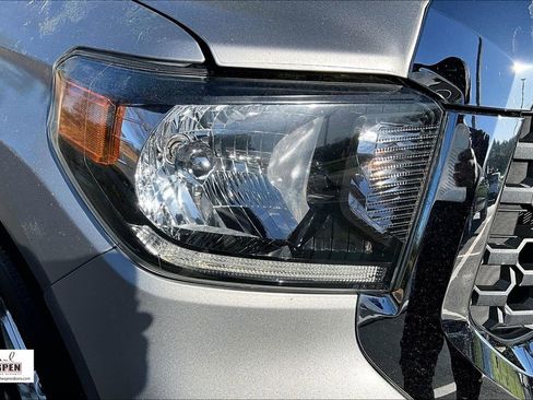 Used 2021 Toyota Tundra SR5 AWD/4WD image 33