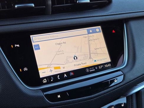 Certified 2025 Cadillac XT5 Premium Luxury image 18