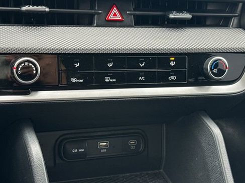 Used 2024 Kia Sportage LX image 23