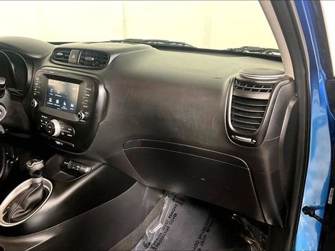 Used 2019 Kia Soul + FWD image 15