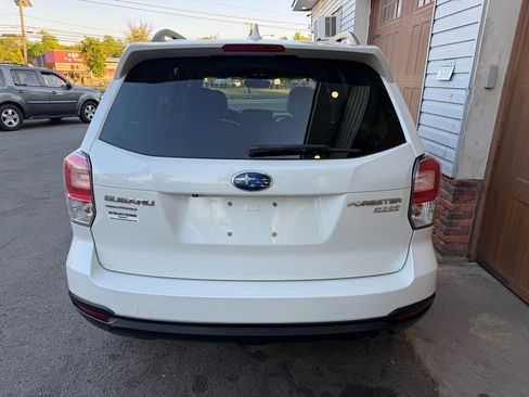 Used 2017 Subaru Forester 2.5i Premium w/ All-Weather Package AWD/4WD image 4