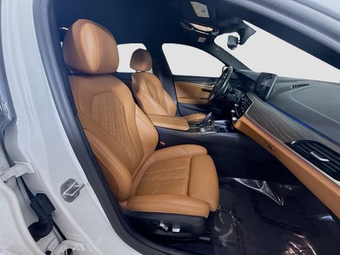 Used 2021 BMW 530i w/ Premium Package image 29