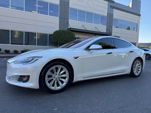 Used 2017 Tesla Model S 75D AWD/4WD image 5