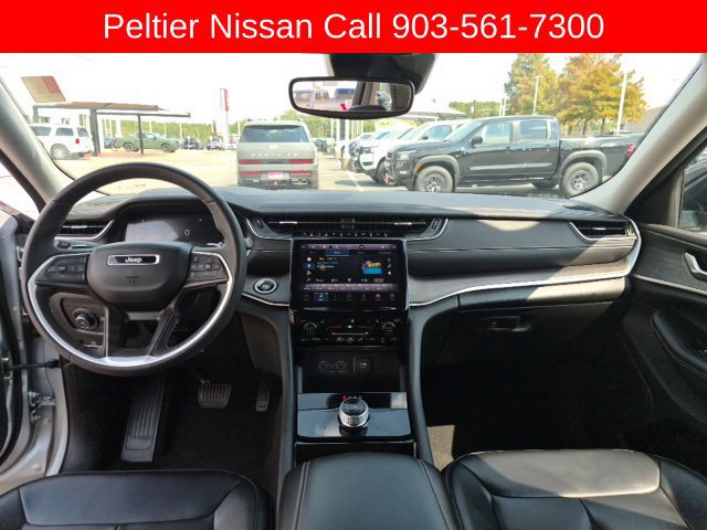 Used 2023 Jeep Grand Cherokee Limited RWD image 12