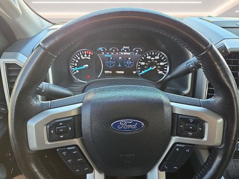 Used 2021 Ford F250 Lariat AWD/4WD image 4