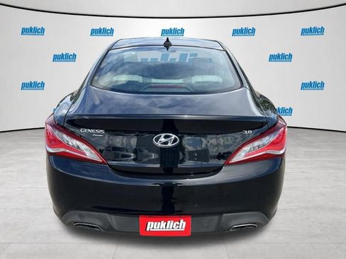 Used 2016 Hyundai Genesis 3.8 RWD image 6