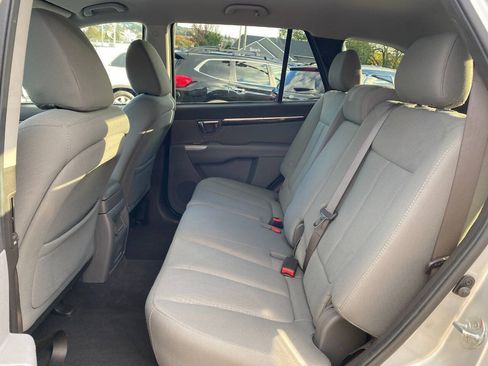 Used 2011 Hyundai Santa Fe GLS FWD image 21
