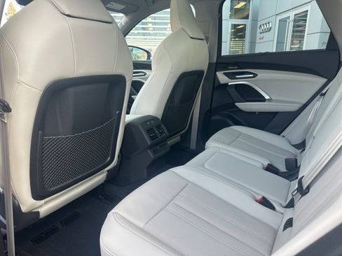 New 2025 Audi Q5 Premium Plus image 16