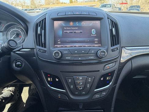 Used 2015 Buick Regal Premium image 17