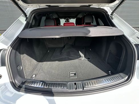 Certified 2026 Porsche Macan Turbo AWD/4WD image 40