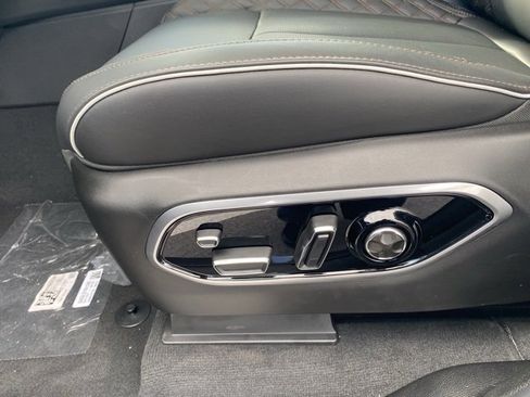 New 2025 Jeep Grand Cherokee L Summit image 17