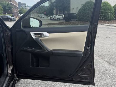Used 2013 Lexus CT 200h FWD image 13