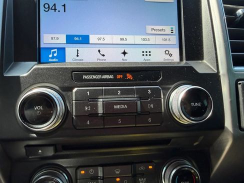 Used 2017 Ford F150 Platinum w/ Technology Package image 25