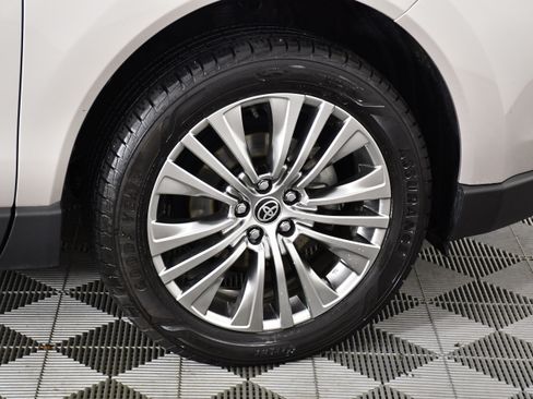 Used 2021 Toyota Venza Limited AWD/4WD image 54