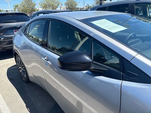 Used 2026 Toyota Prius XLE FWD image 4