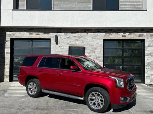 Used 2015 GMC Yukon SLT w/ Open Road Package AWD/4WD image 1