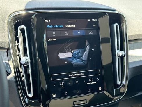 New 2024 Volvo XC40 B5 Ultimate w/ Climate Package image 9