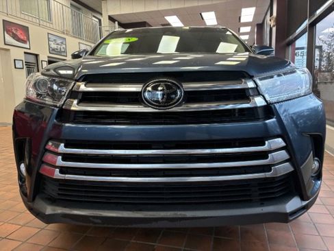 Used 2018 Toyota Highlander Limited image 4