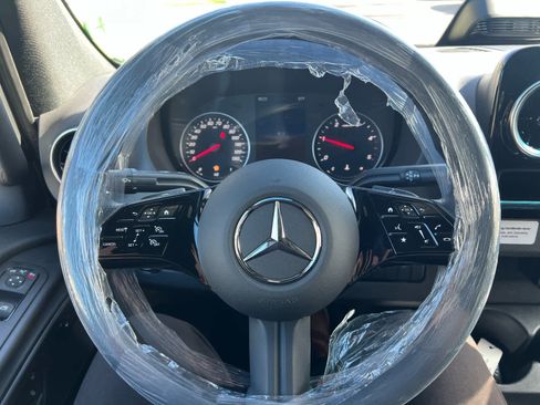 New 2025 Mercedes-Benz Sprinter 2500 image 17
