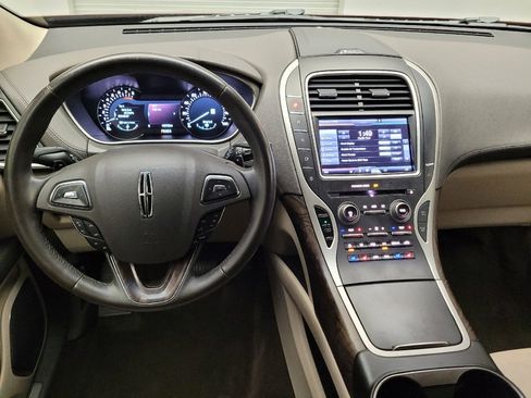 Used 2016 Lincoln MKX Reserve w/ Enhanced Security Package AWD/4WD image 22