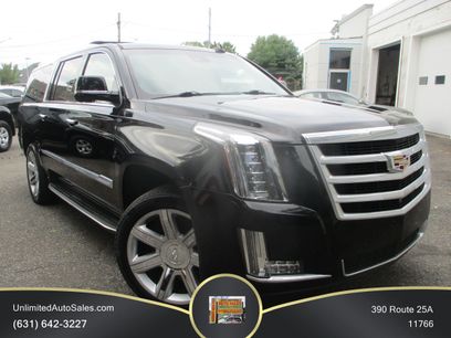 Used 2016 Cadillac Escalade ESV Luxury