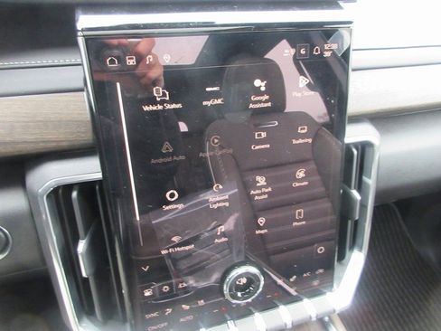 New 2026 GMC Acadia Denali Ultimate AWD/4WD image 18