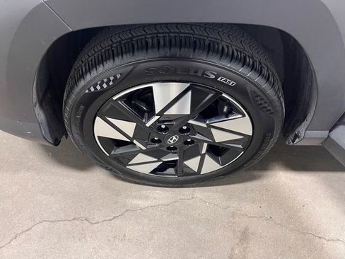 Used 2024 Hyundai Kona SEL w/ Convenience Package image 29