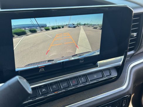 Certified 2025 GMC Sierra 1500 SLT RWD image 28